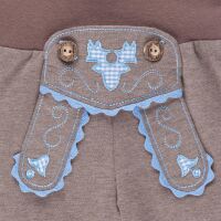 Baby Jogginghose im Lederhosen-Look mit hellblauer Stickerei inkl. Geschenkverpackung